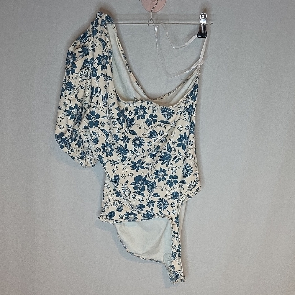 Free People Blue Single Puff Sleeve Floral Bodysuit BNWT - Picture 4 of 5